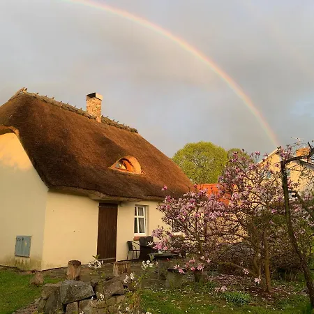 Oaza Pod Strzecha Klimatyczny Dom Z 3 Sypialniami Na Wylacznosc Z Kominkiem I Duzym Ogrodem Ustronie Morskie Exteriér fotografie