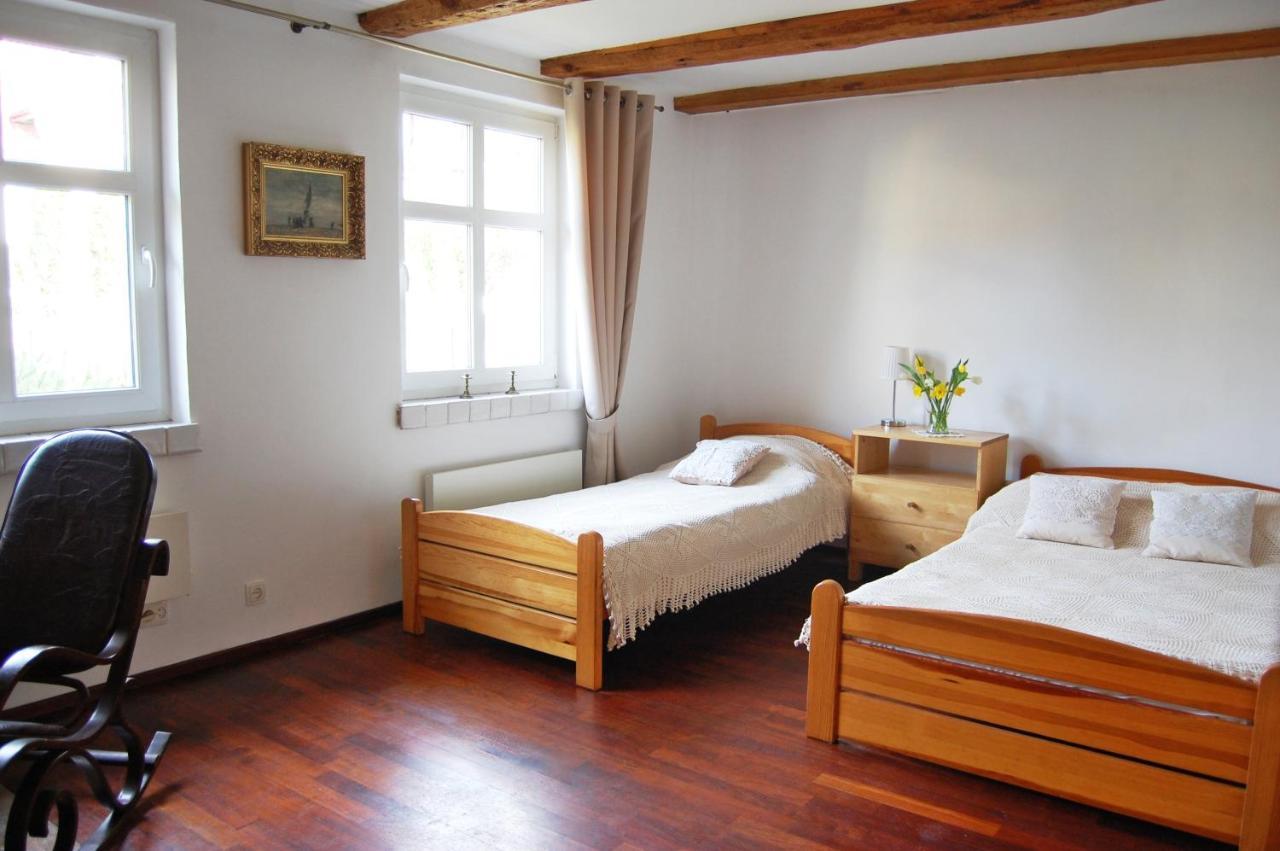 Oaza Pod Strzecha Klimatyczny Dom Z 3 Sypialniami Na Wylacznosc Z Kominkiem I Duzym Ogrodem Apartmán